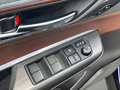 2023 Toyota Venza LE
