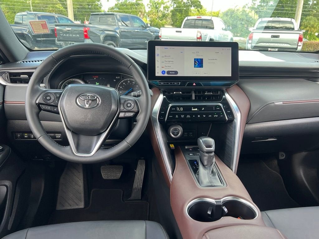2023 Toyota Venza LE