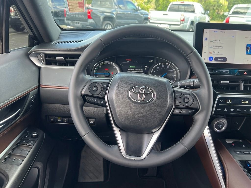 2023 Toyota Venza LE