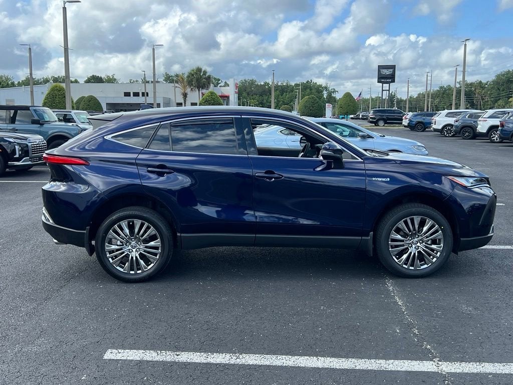 2023 Toyota Venza LE